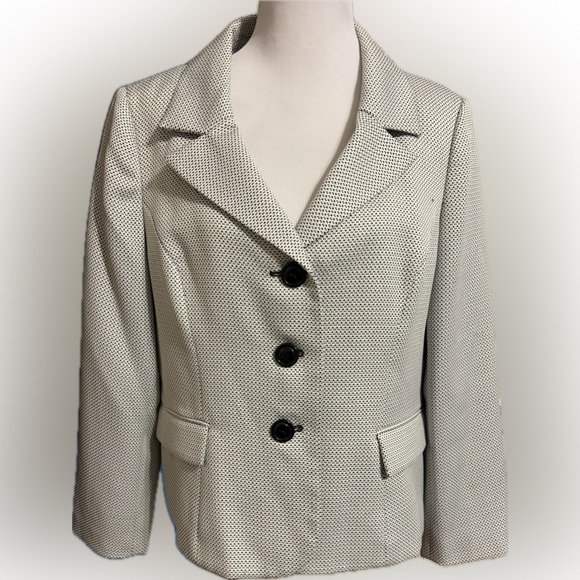 Le Suit Blazer - Picture 1 of 3